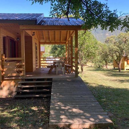 Camping, Hotel De Plein Air Les Cariamas Chateauroux-les-Alpes Εξωτερικό φωτογραφία