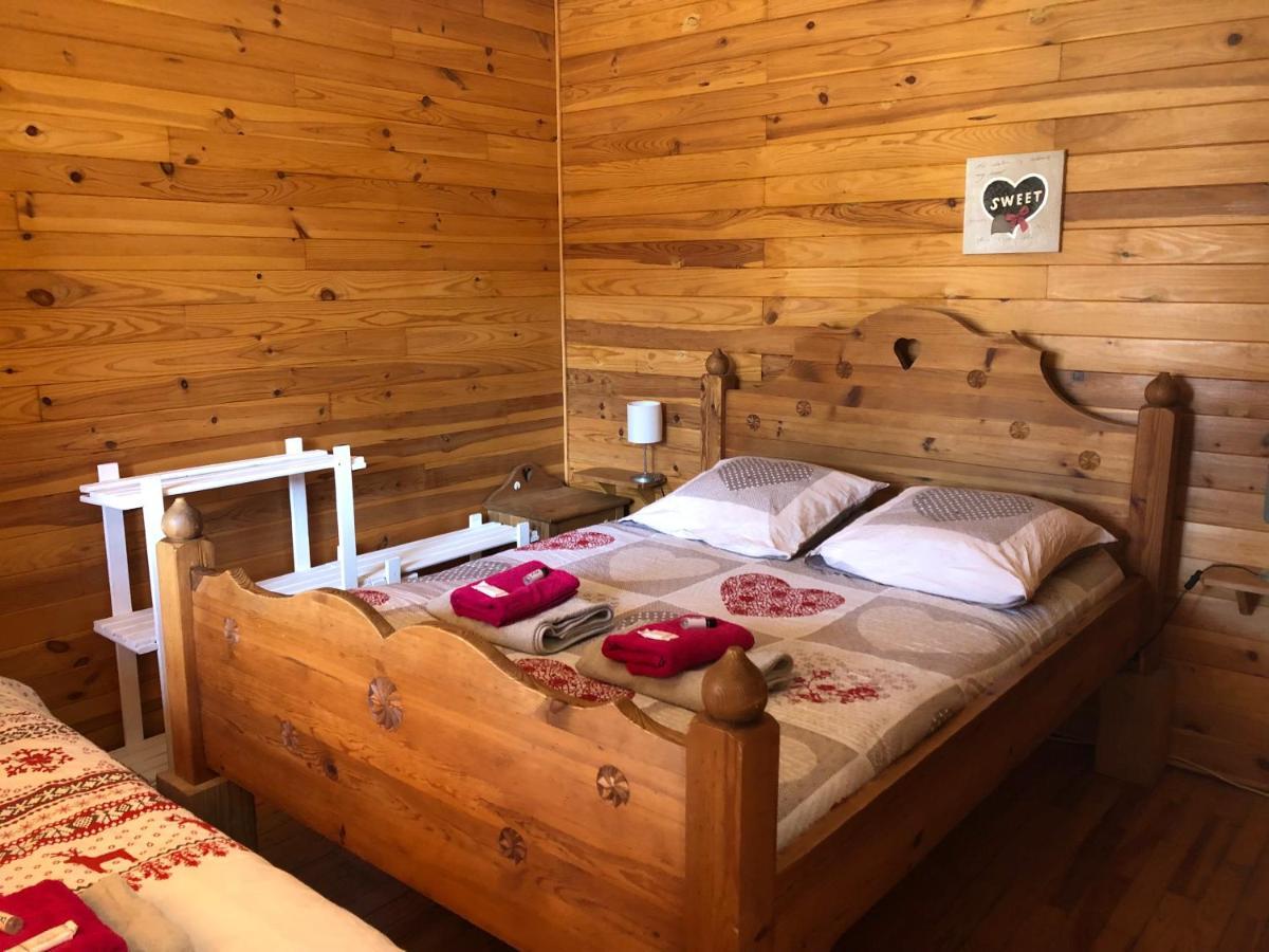 Camping, Hotel De Plein Air Les Cariamas Chateauroux-les-Alpes Εξωτερικό φωτογραφία