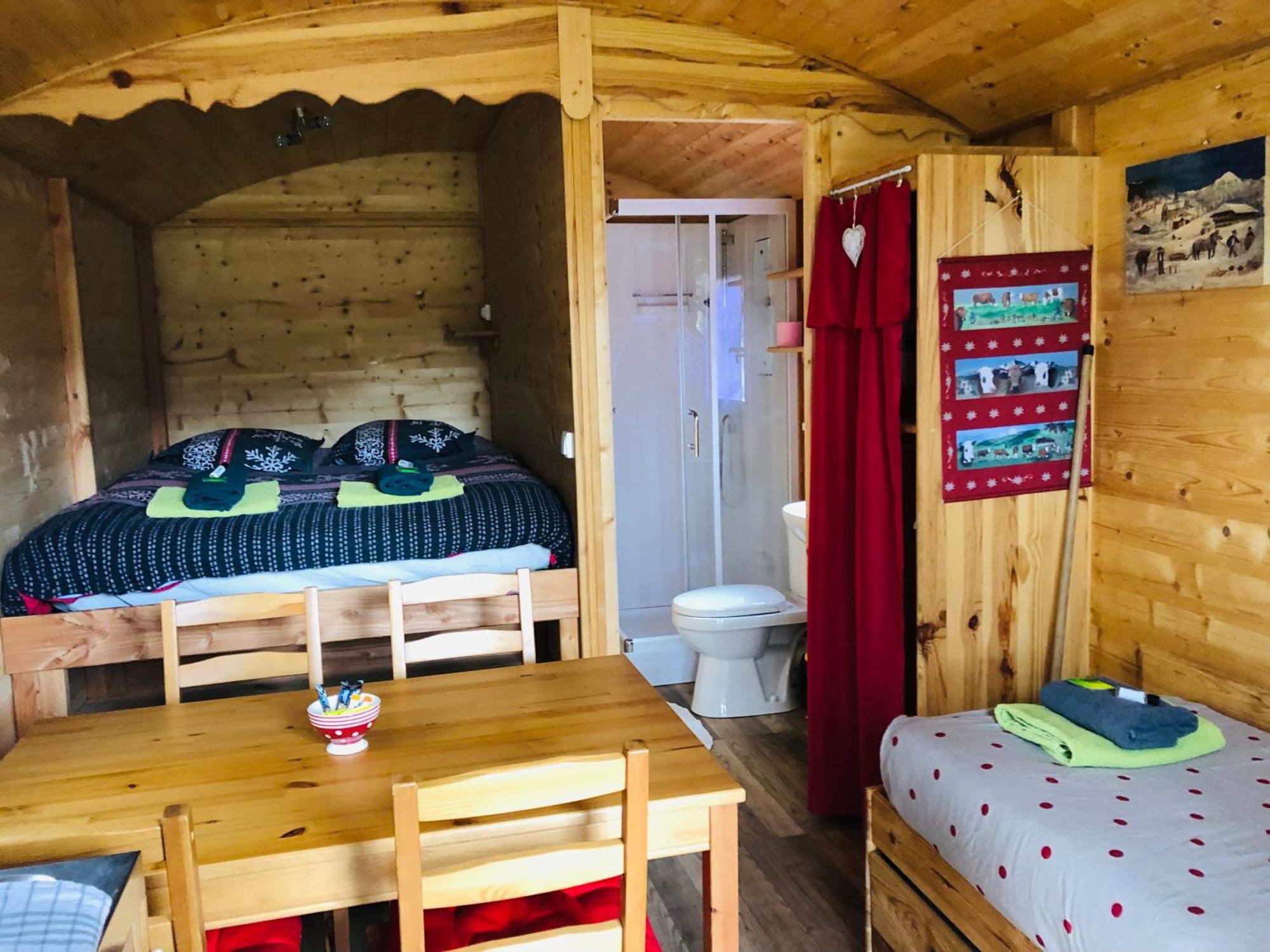 Camping, Hotel De Plein Air Les Cariamas Chateauroux-les-Alpes Εξωτερικό φωτογραφία