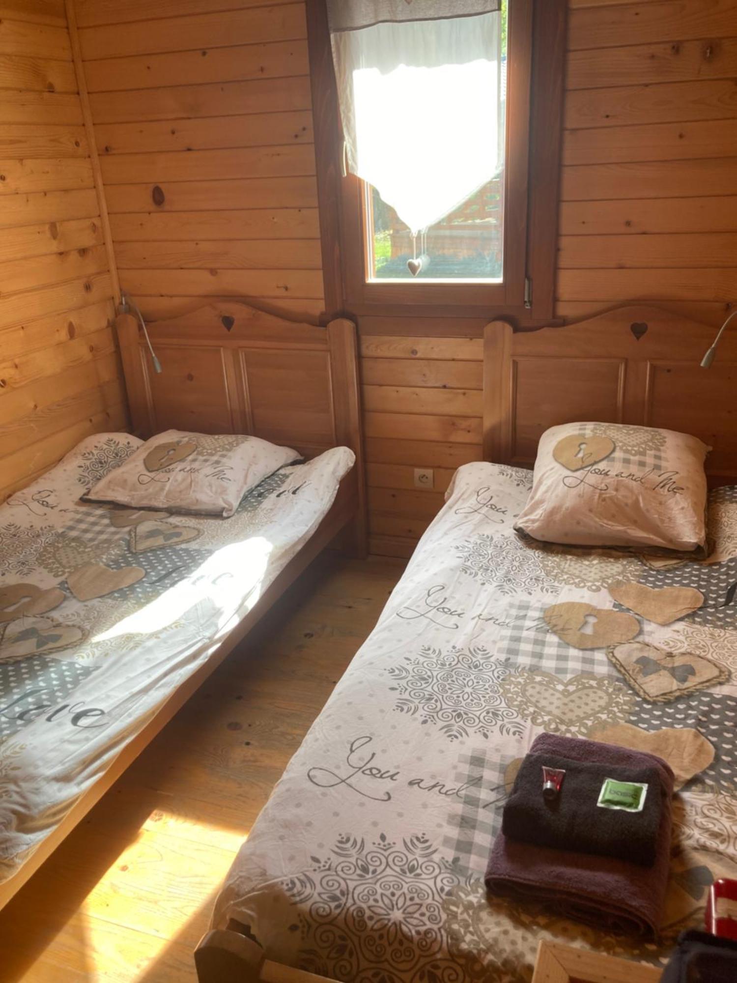 Camping, Hotel De Plein Air Les Cariamas Chateauroux-les-Alpes Εξωτερικό φωτογραφία